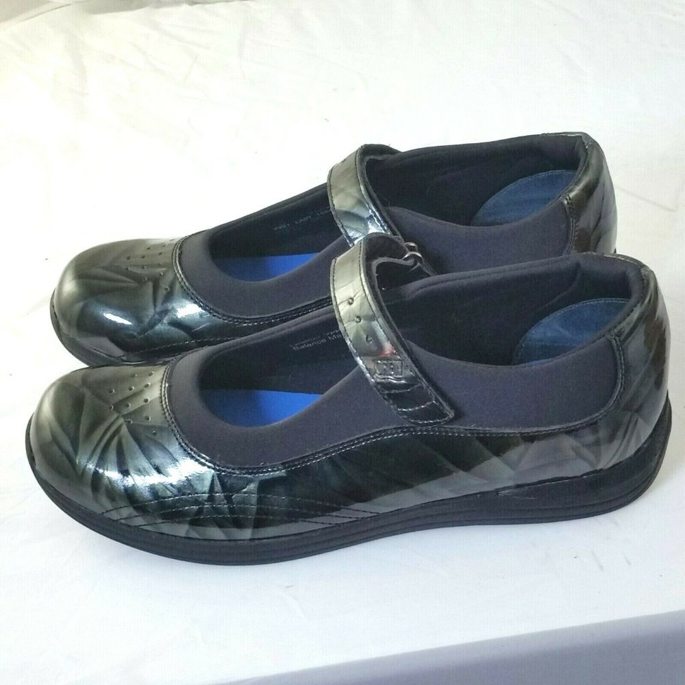 Drew "Rose" Mary Jane Orthotic Shoes